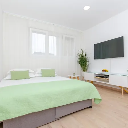 Lanuna Apartment *